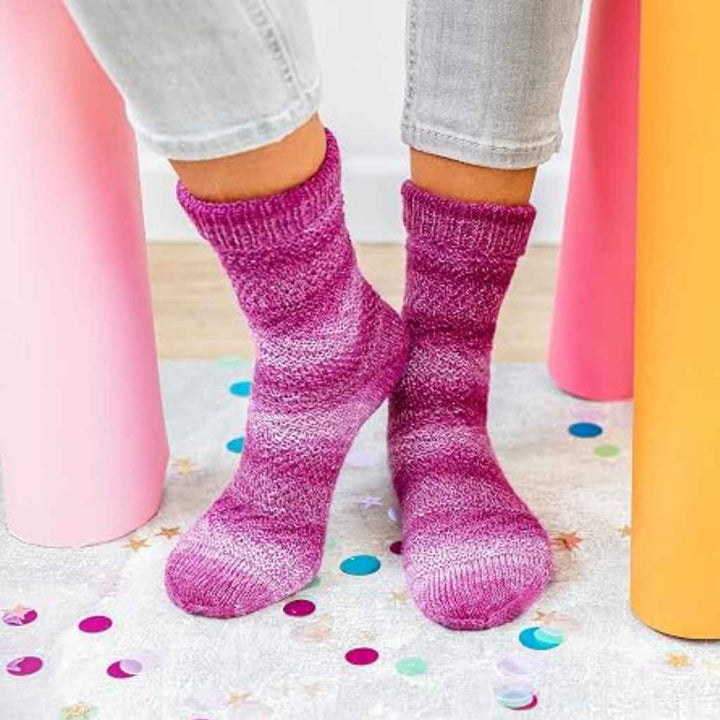 Gründl Hot Socks Malcesine Sockenwolle, Farbe 01  fuchsia multicolor – Schurwolle und Synthetik bei Lieblingsgarn