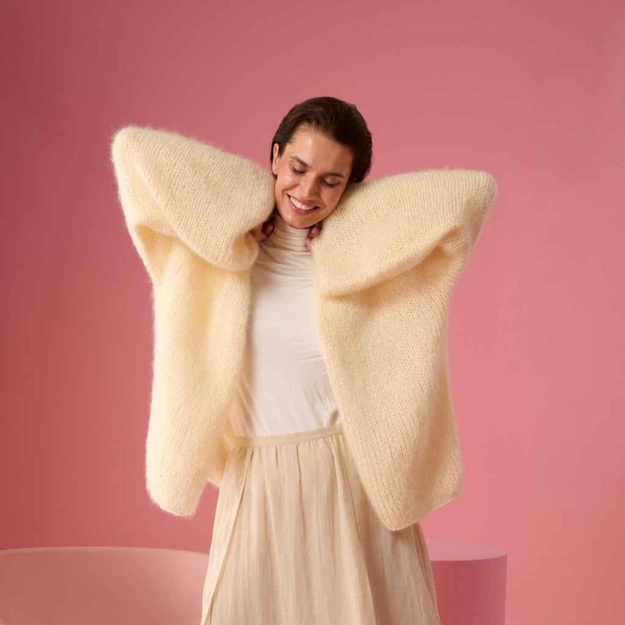 Lana Grossa Oversized Strickjacke Strickanleitung – Produktansicht bei bei bei bei Lieblingsgarn