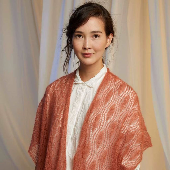 Lang Yarns Pattern Dreieckstuch mit Ajourmuster Strickanleitung - Lang Yarns (PDF) Lieblingsgarn