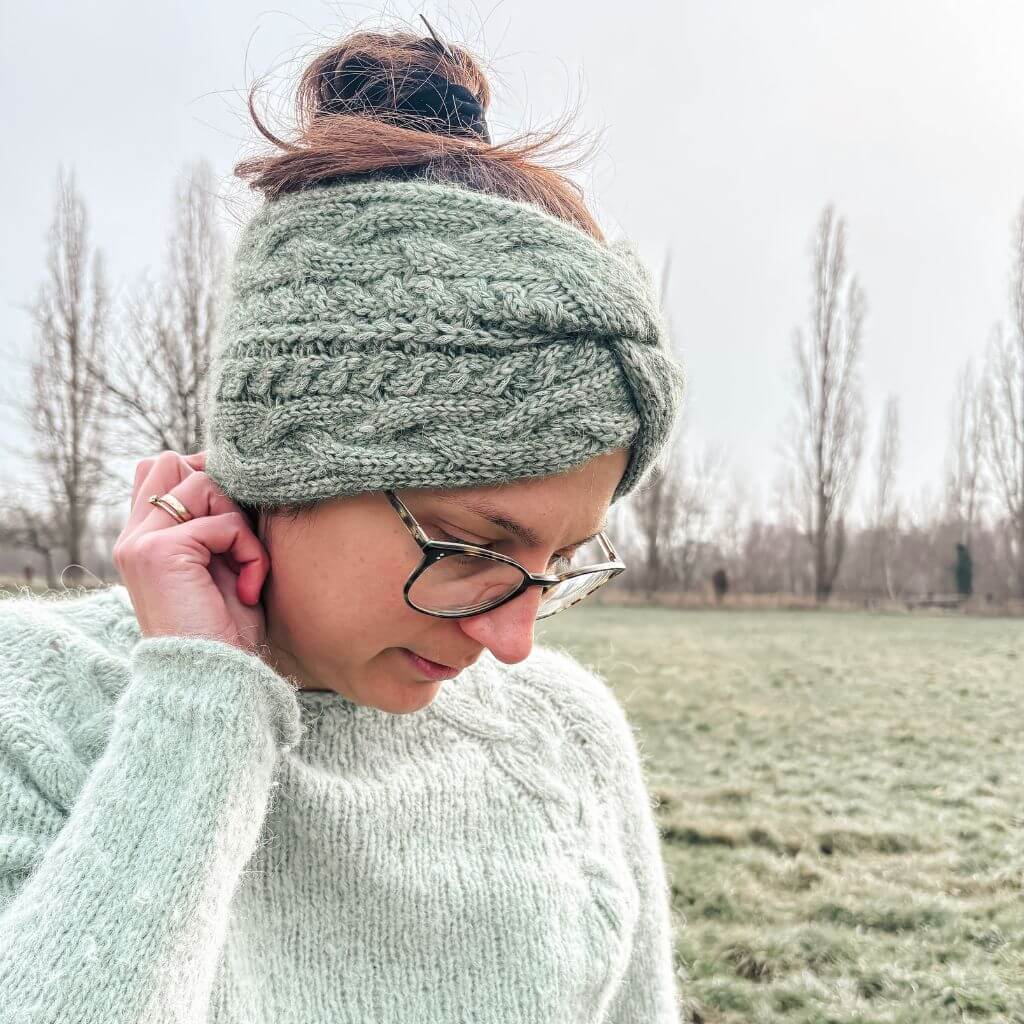 Carolin Balmes Pattern Ricardas Cable Headband Strickanleitung - Carolin Balmes (PDF) bei bei bei bei bei bei Lieblingsgarn