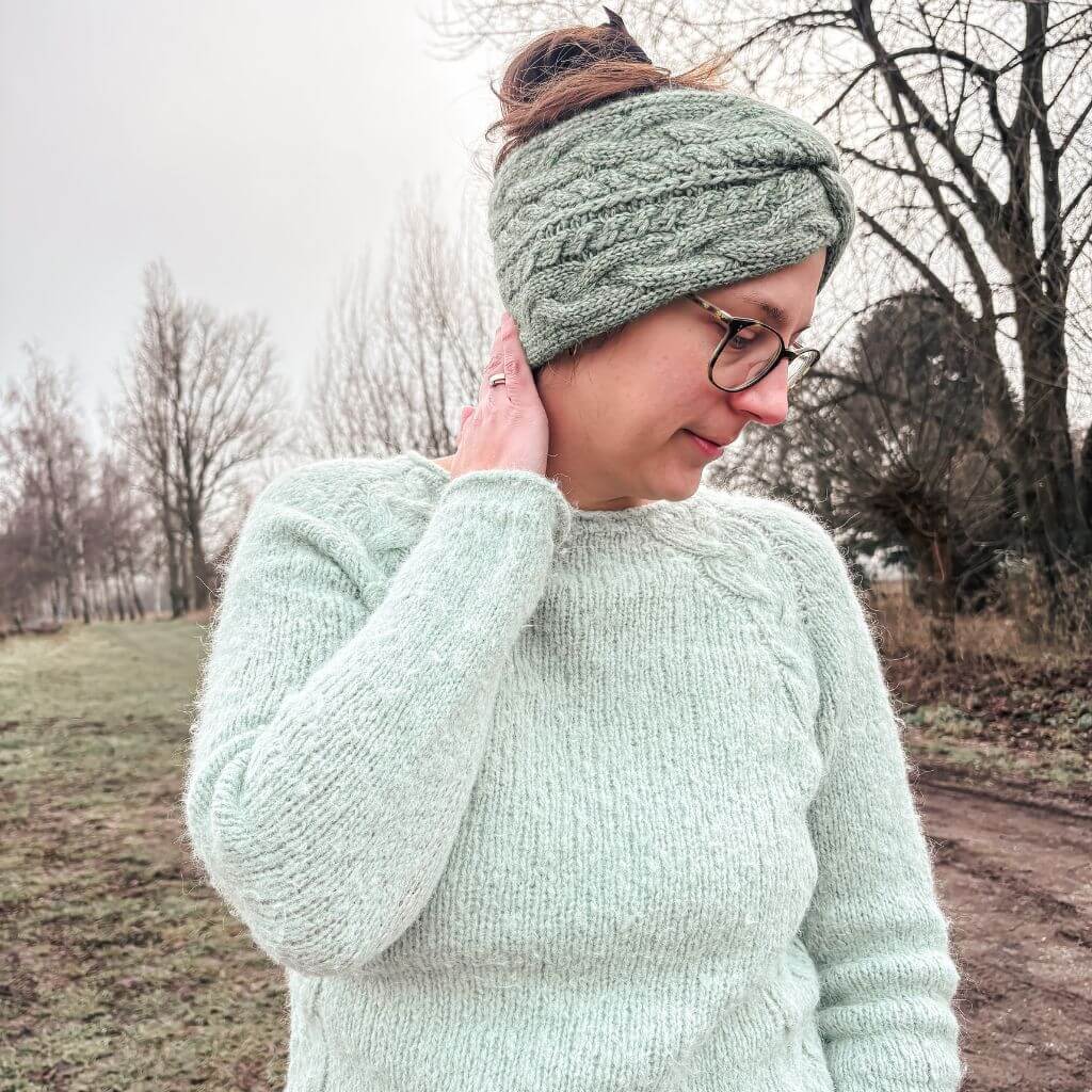 Carolin Balmes Pattern Ricardas Cable Headband Strickanleitung - Carolin Balmes (PDF) bei bei bei bei bei bei Lieblingsgarn