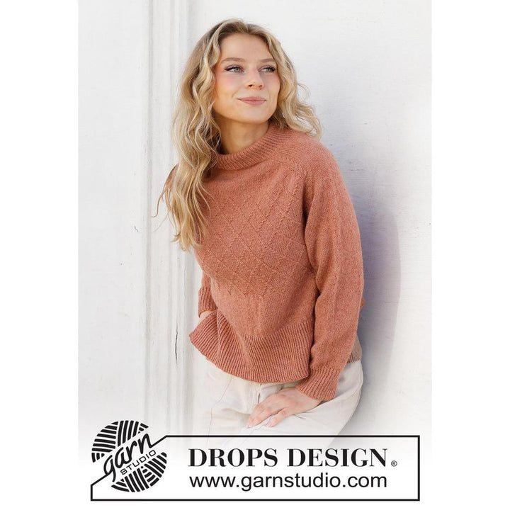 Pullover mit Zopfmuster und Sattelschulter Strickanleitung - Drops Design (PDF) bei bei bei bei bei bei bei Lieblingsgarn