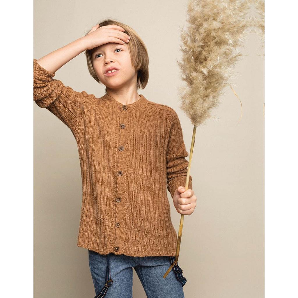 Kinder Raglanjacke mit Rippenmuster Strickanleitung - Sandnes Garn / Olaug Beate Bjelland (PDF) bei bei bei Lieblingsgarn