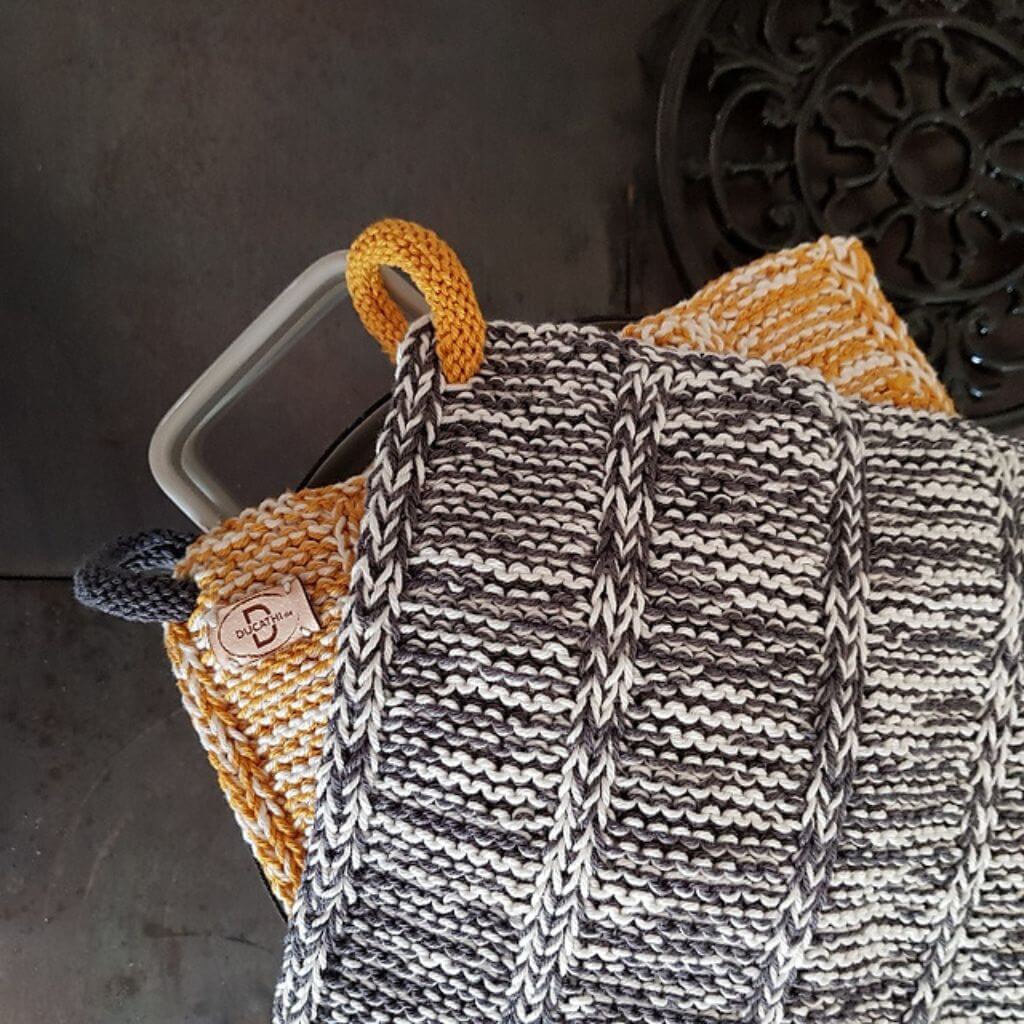 Ducathi Pattern Bakers Twine Topflappen Strickanleitung - Ducathi (PDF) bei bei bei bei bei bei bei bei bei bei Lieblingsgarn