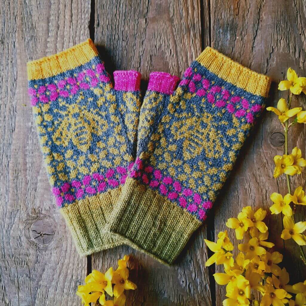 Ducathi Handschuhe Bee Creative Mittens Strickanleitung - Ducathi (PDF) bei bei bei bei bei bei bei bei bei bei Lieblingsgarn
