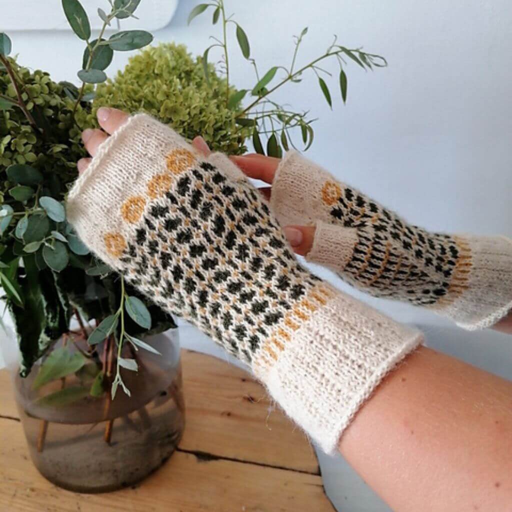 Ducathi Pattern Handschuhe Powerflowermittens Strickanleitung - Ducathi (PDF) bei bei bei bei bei bei bei bei Lieblingsgarn