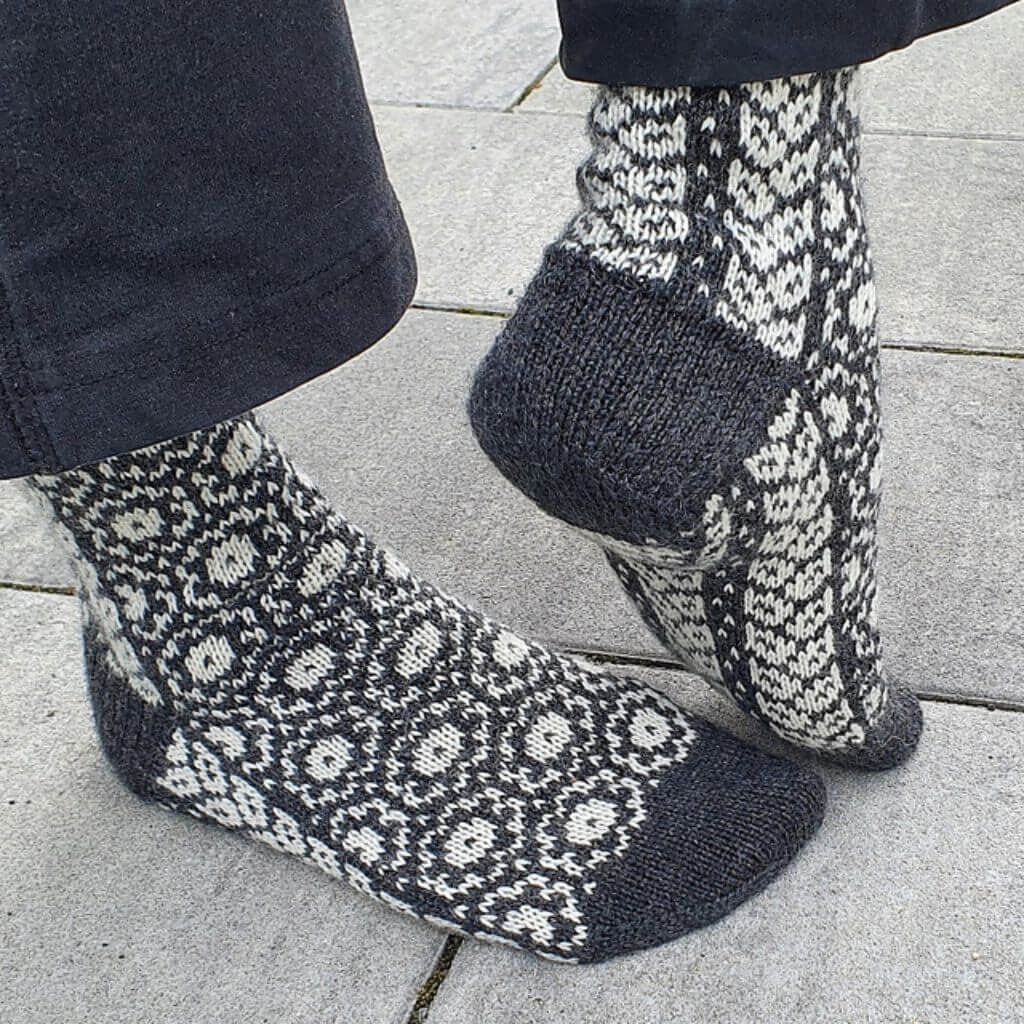 Ducathi Slow Down Socks Strickanleitung - Ducathi (PDF) Lieblingsgarn