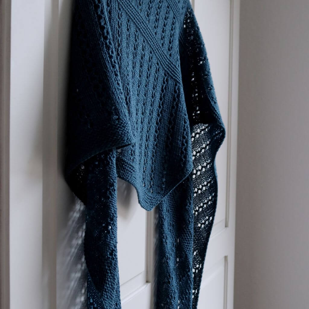 Eviknitwear Pattern Schal Blaubeeren Shawl Strickanleitung - Eviknitwear (PDF) bei bei bei bei bei bei bei bei Lieblingsgarn