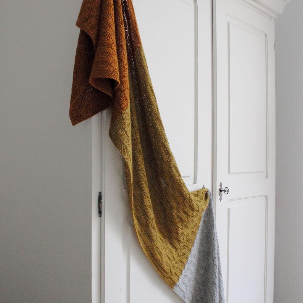 Eviknitwear Pattern Schal Listopad Shawl Strickanleitug - Eviknitwear (PDF) bei bei bei bei bei bei bei bei Lieblingsgarn