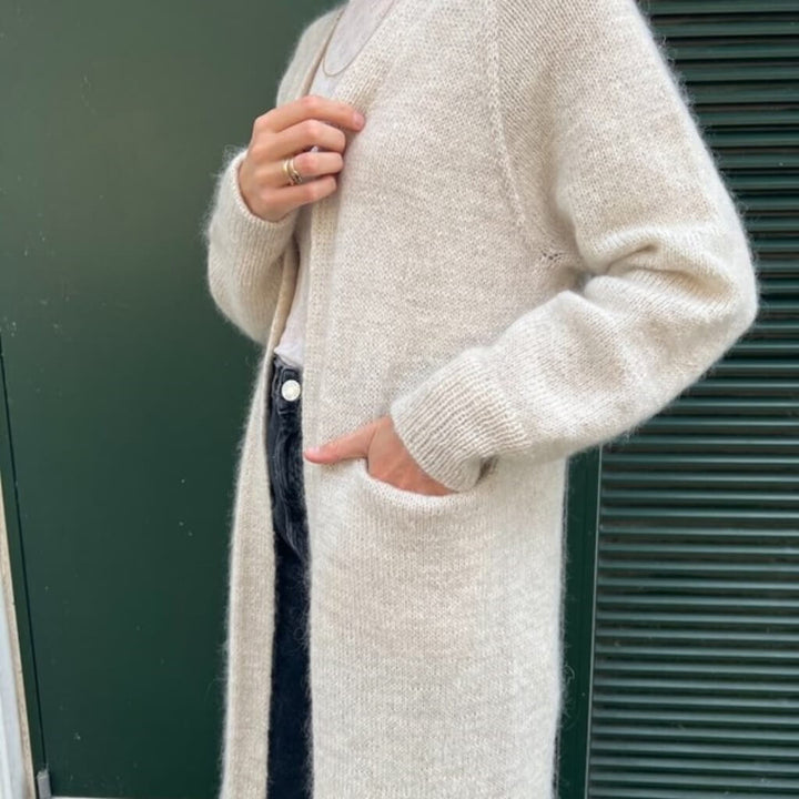 PetiteKnit Pattern Strickjacke Kein Schnickschnack Strickanleitung - PetiteKnit (Heft) bei bei bei bei bei bei Lieblingsgarn