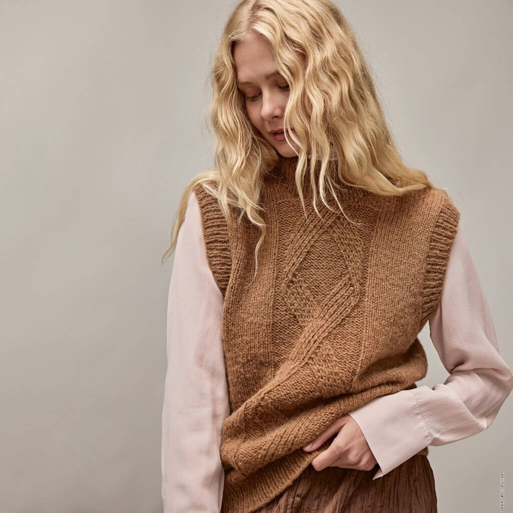 Lana Grossa Pullunder mit Zopfmuster Top-Down Strickanleitung - Lana Grossa (Heft) bei bei bei bei bei bei Lieblingsgarn
