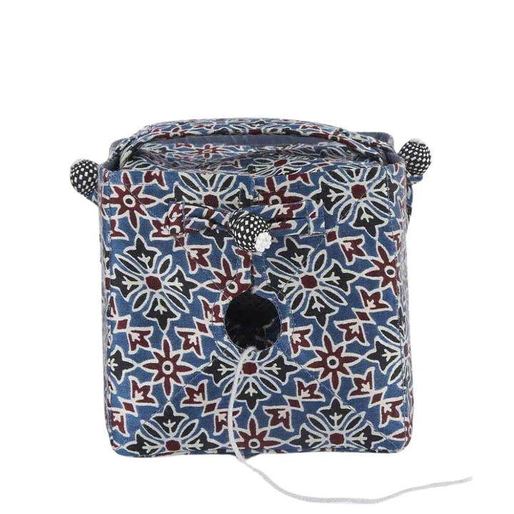 Lantern Moon Knit Out Box Ajrak – Produktansicht bei bei bei bei bei bei bei bei bei bei Lieblingsgarn
