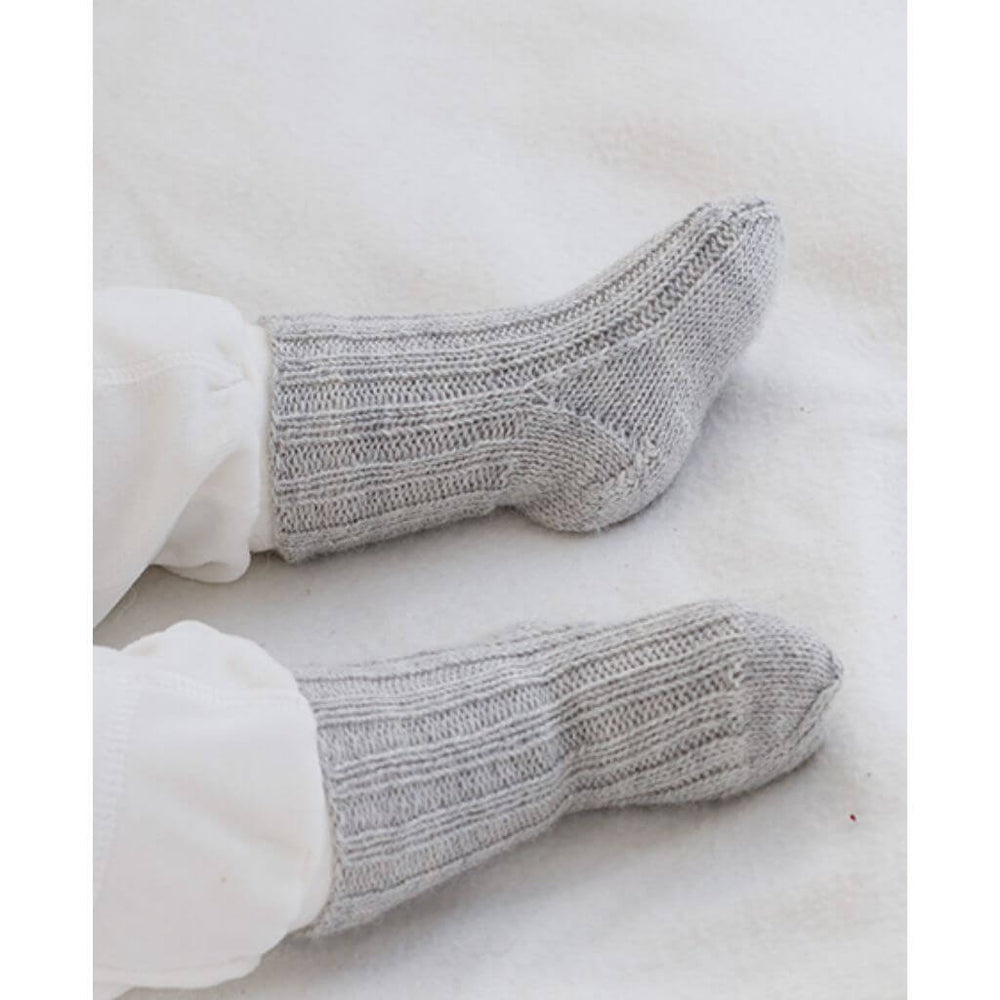 Drops Design Pattern Baby Socken Little Pearl Socks Strickset - Drops (PDF) bei bei bei bei bei bei bei bei bei Lieblingsgarn