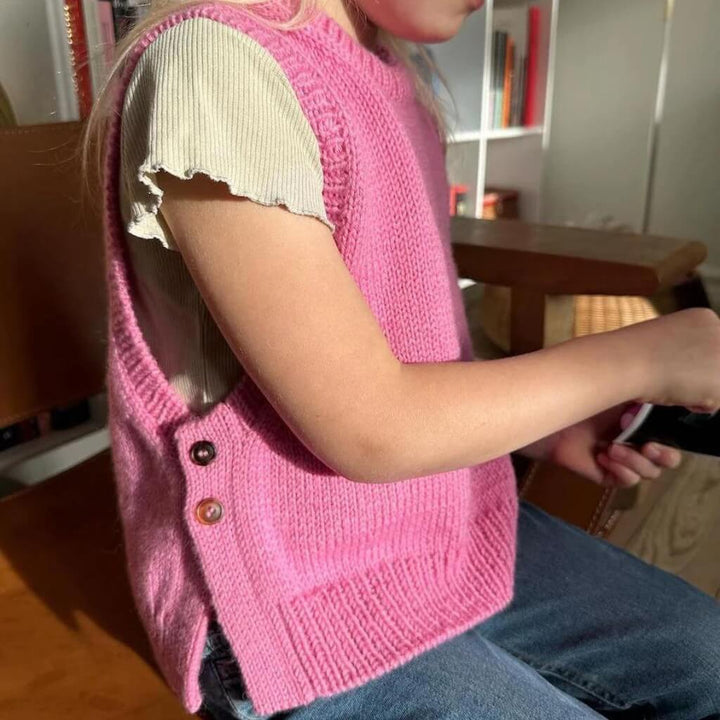 PetiteKnit Pattern Pullunder Lulu Slipover Junior Strickanleitung - PetiteKnit (Heft) bei bei bei bei bei bei Lieblingsgarn