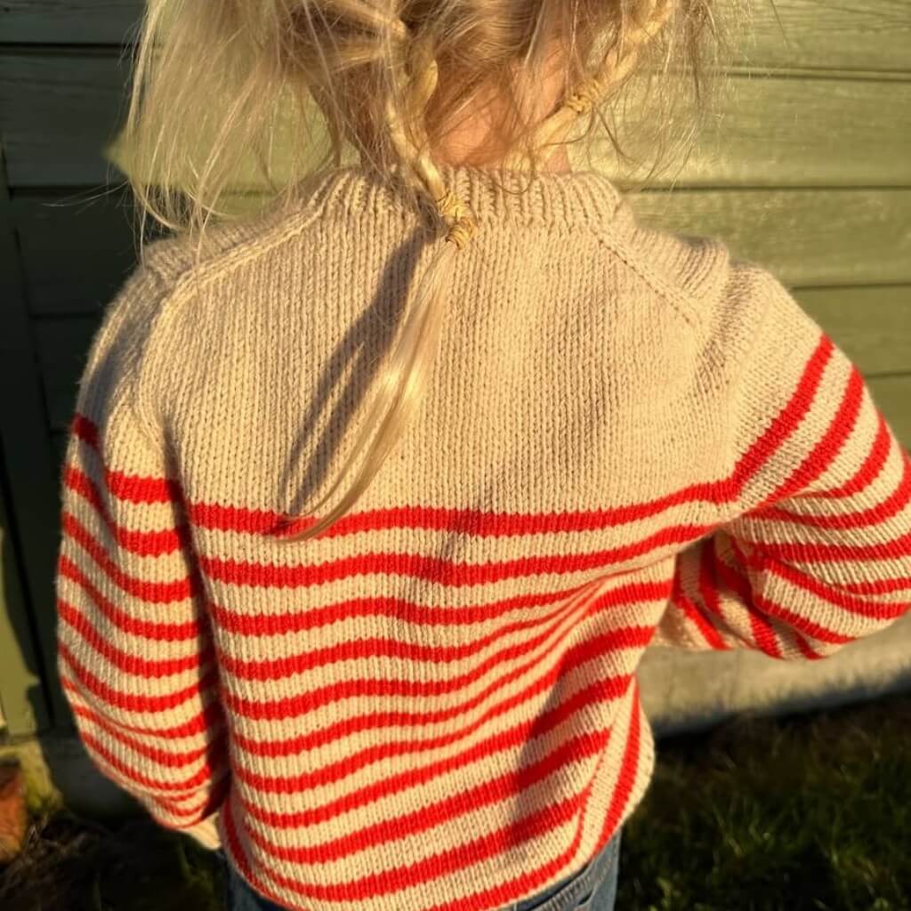PetiteKnit Pattern Pullover Lyon Sweater Junior Strickanleitung - PetiteKnit (Heft) bei bei bei bei bei bei Lieblingsgarn