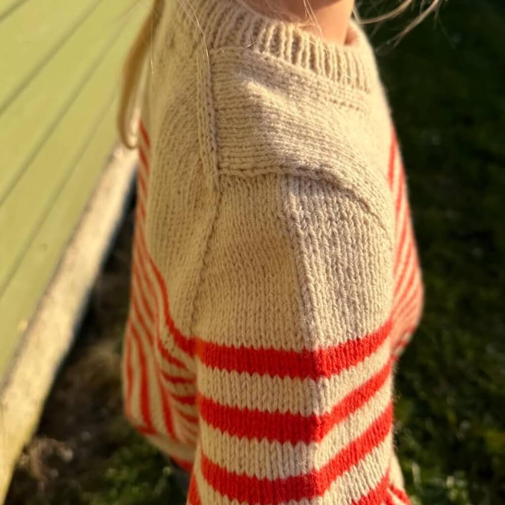 PetiteKnit Pattern Pullover Lyon Sweater Junior Strickanleitung - PetiteKnit (Heft) bei bei bei bei bei bei Lieblingsgarn
