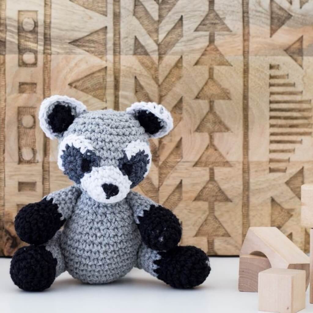 Hoooked Amigurumi Raccoon Ricky Häkelset - Hoooked bei bei bei bei bei bei bei bei bei bei Lieblingsgarn