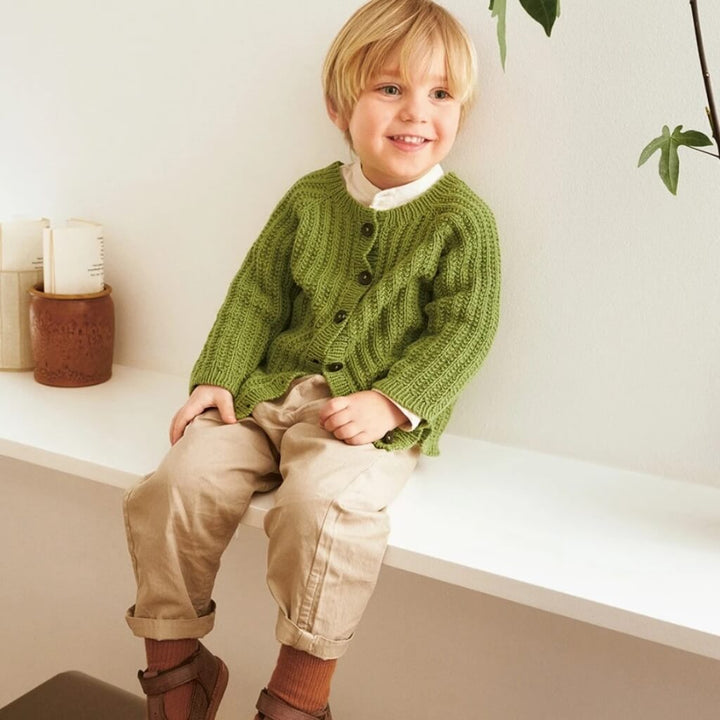 Sandnes Garn Ellis Cardigan Baby Strickanleitung - Sandnes Garn (Heft) bei bei Lieblingsgarn
