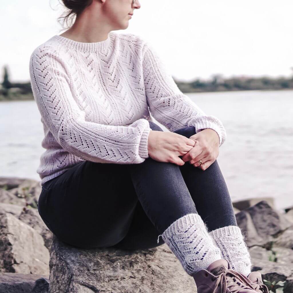 Carolin Balmes Serenas Lacesweater Strickanleitung - Carolin Balmes (PDF) bei bei bei bei bei bei bei bei bei Lieblingsgarn