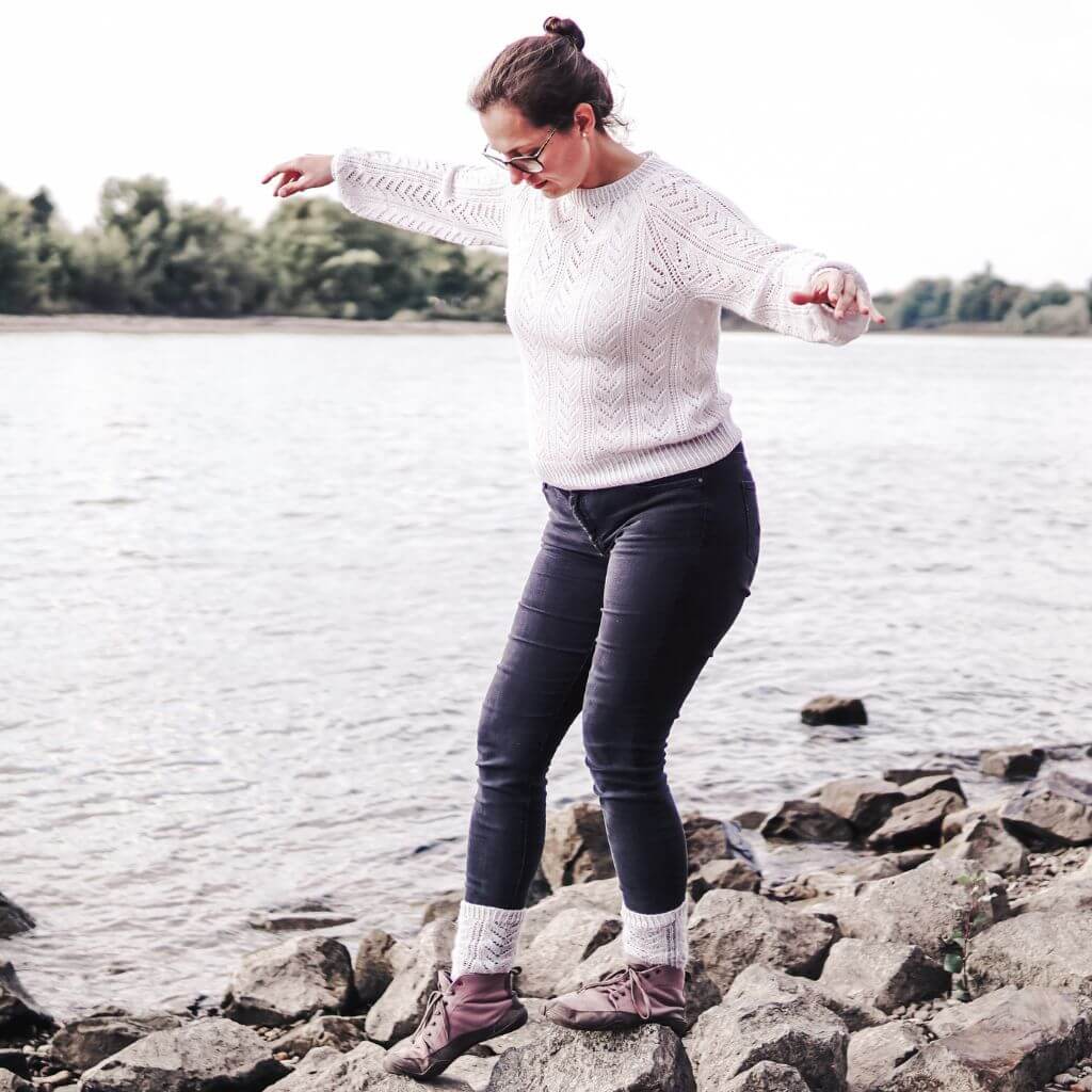 Carolin Balmes Serenas Lacesweater Strickanleitung - Carolin Balmes (PDF) bei bei bei bei bei bei bei bei bei Lieblingsgarn