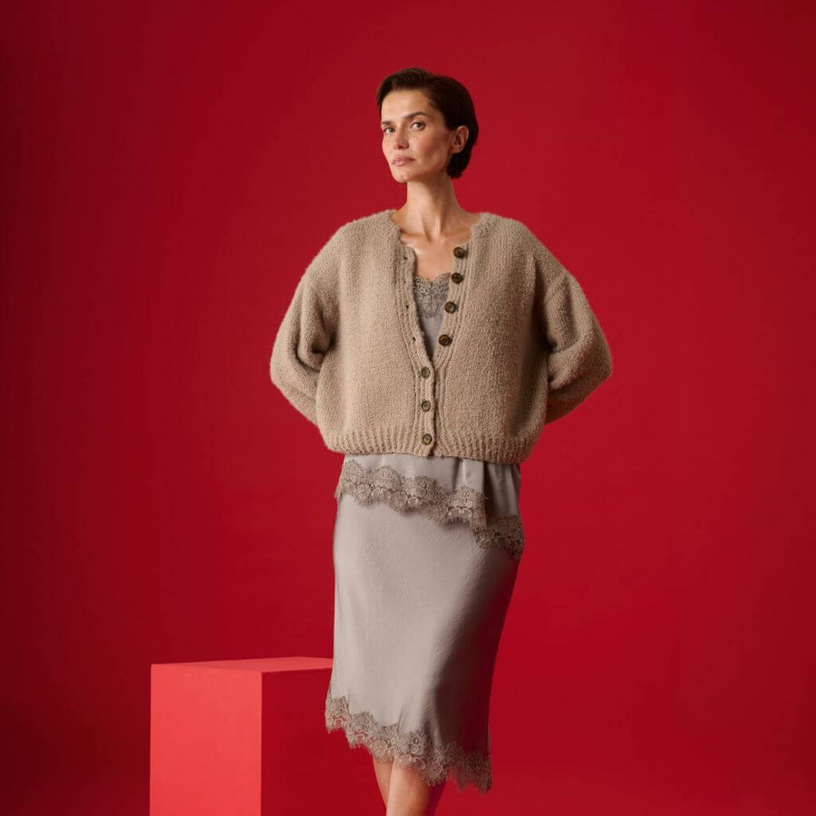 Lana Grossa Cardigan mit Rippenbündchen Strickanleitung – Produktansicht bei bei bei bei bei bei bei bei bei Lieblingsgarn