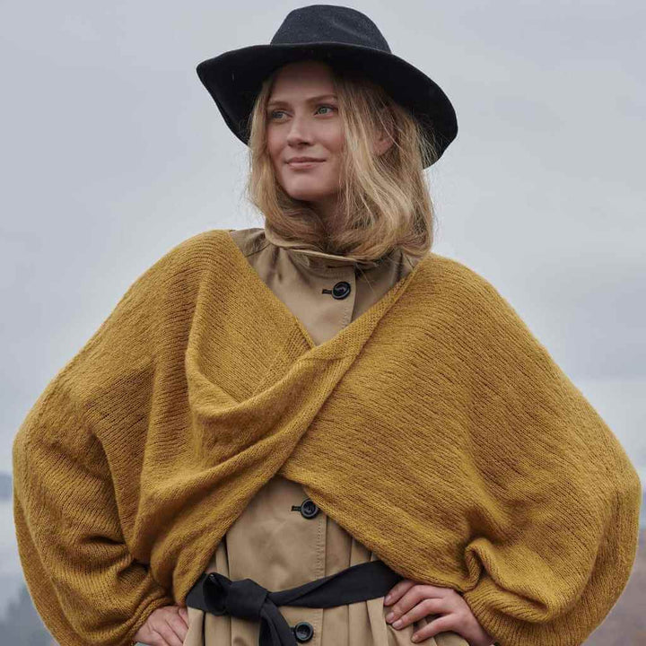 Katia Kurzer gekreuzter Pullover Atenea Strickanleitung – Produktansicht bei Lieblingsgarn