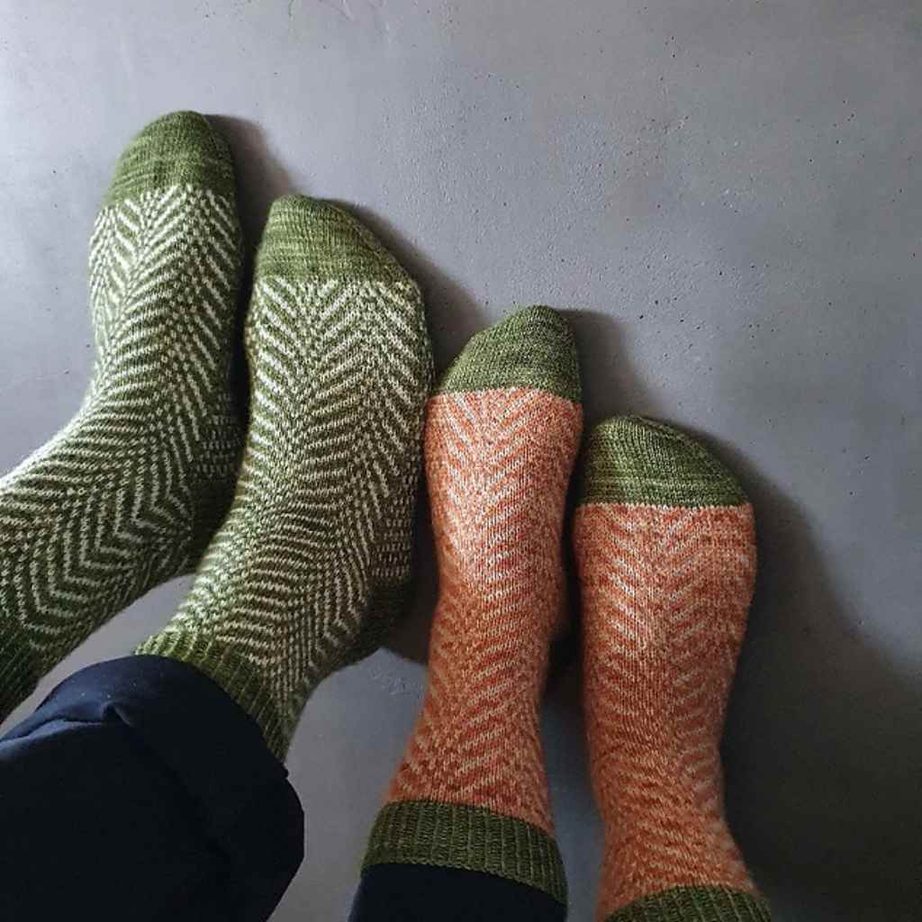 Ducathi Caleido Socks Strickanleitung – Produktansicht bei bei bei bei bei bei bei bei bei bei bei bei bei Lieblingsgarn