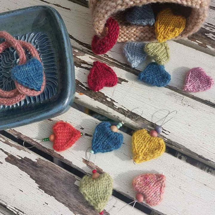 Ducathi Miniherzen Strickanleitung – Produktansicht bei bei bei bei bei bei bei bei bei bei bei bei bei bei Lieblingsgarn