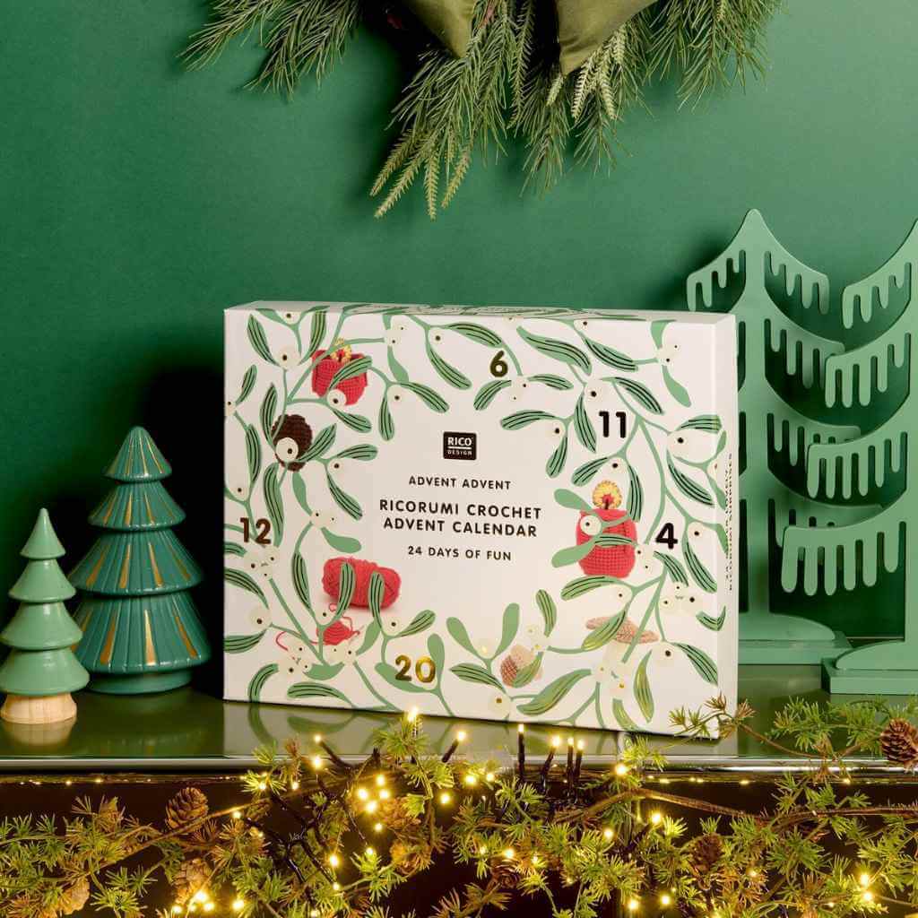 Rico Design Ricorumi Adventskalender „Advent Advent” – Bild 2 von 5 bei bei bei bei bei bei bei bei bei Lieblingsgarn