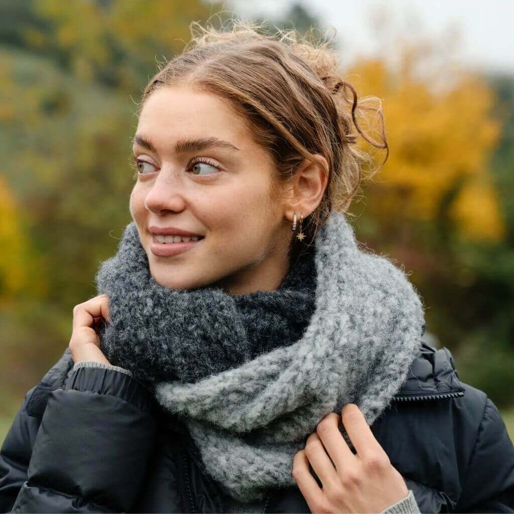 Dolce Alpaca Degradè Loop Strickanleitung – Gründl (PDF) – Produktansicht bei Lieblingsgarn