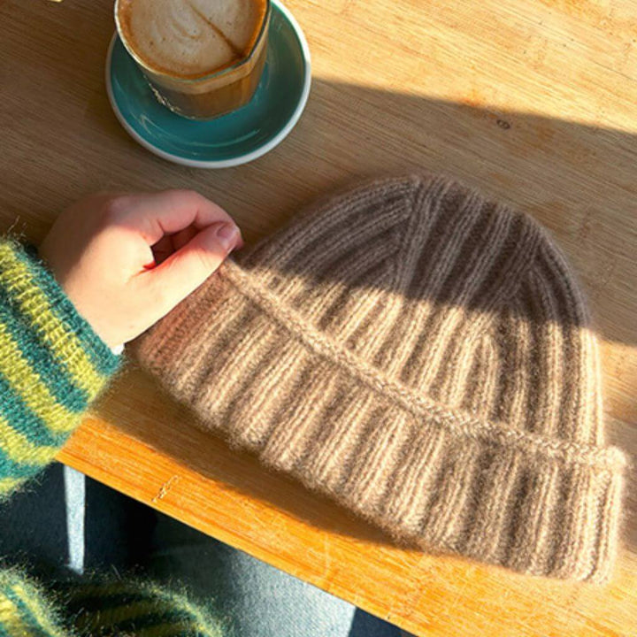 wemadewardrobe Mütze Lotta Hat Strickanleitung - wemadewardrobe (PDF) bei bei bei bei bei bei bei bei bei bei Lieblingsgarn